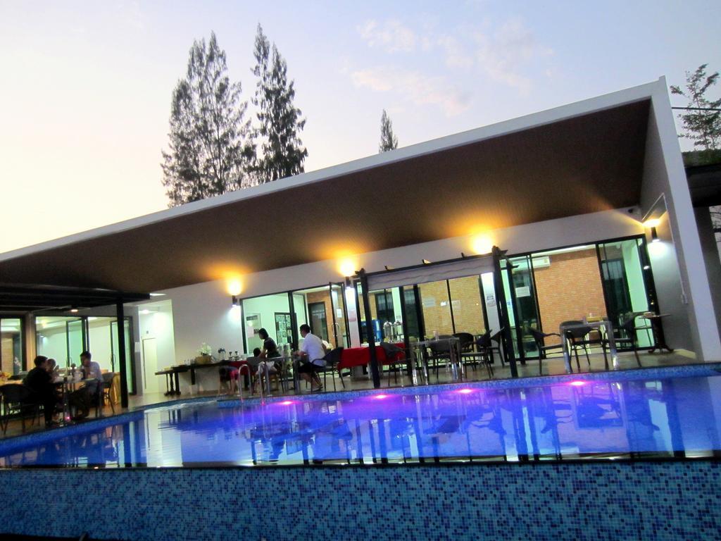 Life Grand Chiang Mai Hotel Exterior foto