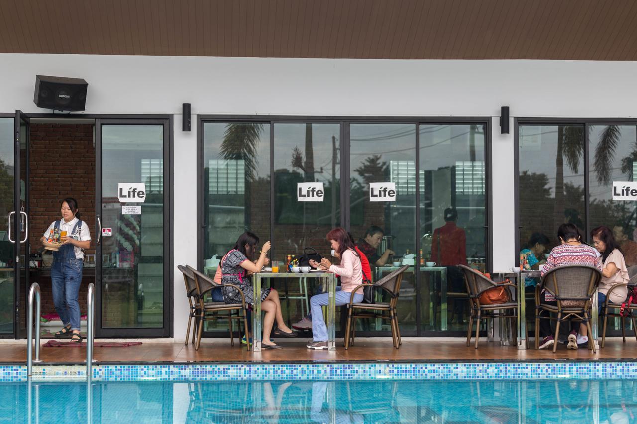 Life Grand Chiang Mai Hotel Exterior foto